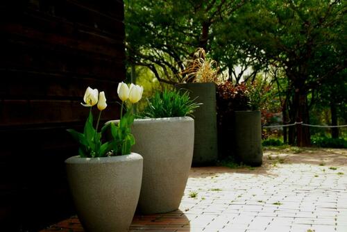 Pflanzkübel mit rundem Boden grau MyTraumgarten